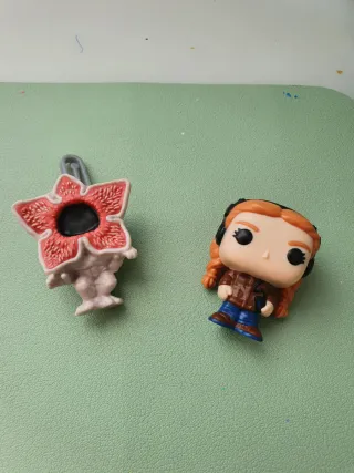 Funko Pop Stranger Things Demogorgon y Max