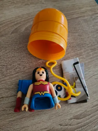 Wonder Woman Kinder Sorpresa Maxi