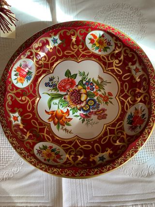 Platos de hojalata ingleses decorados