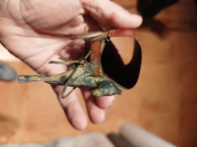 Antiguo tartana carrito hojalata juguete