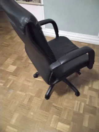 Sillón de oficina piel sintética negro