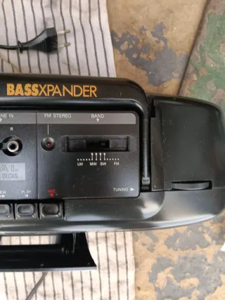 Radio Cassette Sanyo Bassxpander