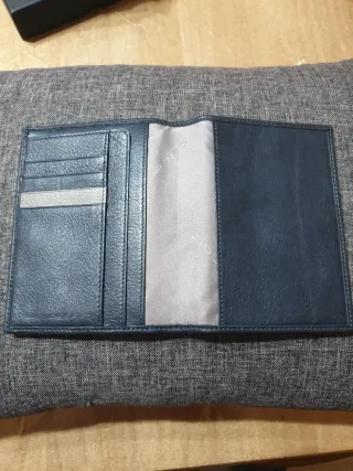 Portafoglio Piquadro verticale blu