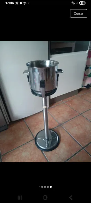Cubitera de pie acero inoxidable con poco uso