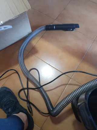 Aspirador tapicería negro