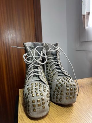 Botas Jeffrey Campbell Tachuelas