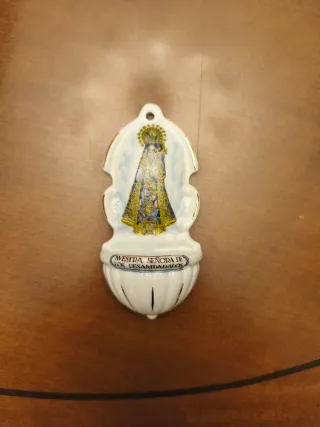 Benditera porcelana virgen de los Desamparados