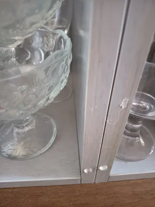 Vitrina de cristal para copas y vajilla