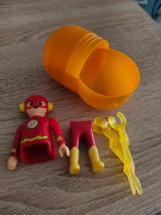 Figura Flash Kinder sorpresa Maxi