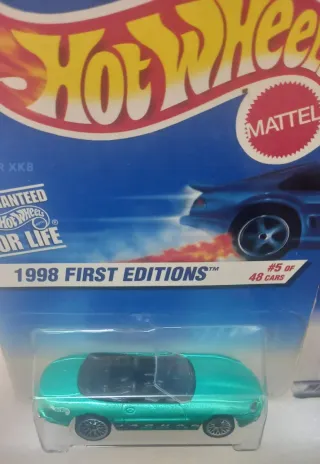 Conjunto 2 Jaguar XK8 Hot Wheels