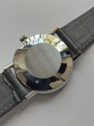 Omega Geneve Automático con Fecha