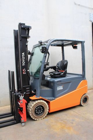 Carretilla Toyota 3,5 Eléctrica Doble Posicionador