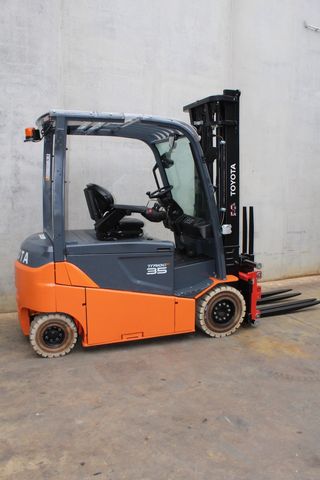 Carretilla Toyota 3,5 Eléctrica Doble Posicionador