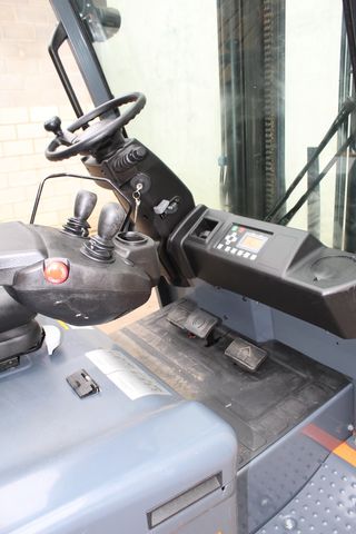 Carretilla Toyota 3,5 Eléctrica Doble Posicionador