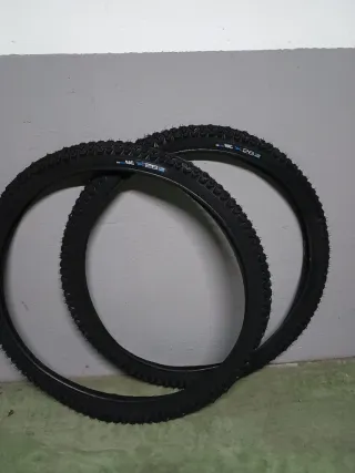 2 Neumáticos MTB 26x1.95 marca BH