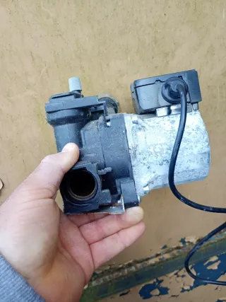 Bomba Vaillant VPAR SL16/6 HE -2