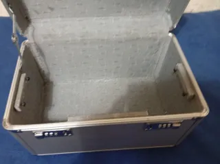 Maletín Aluminio C/Cerradura Combinación