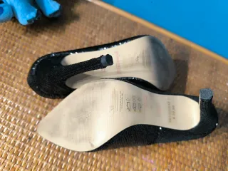 Décolleté nere con tacco alto