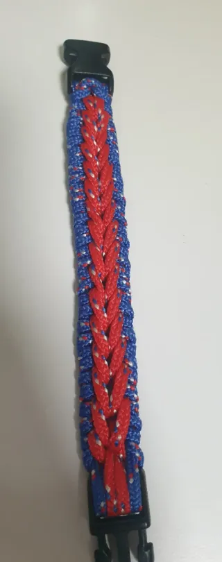 Pulseras de cuerda trenzada azul y roja