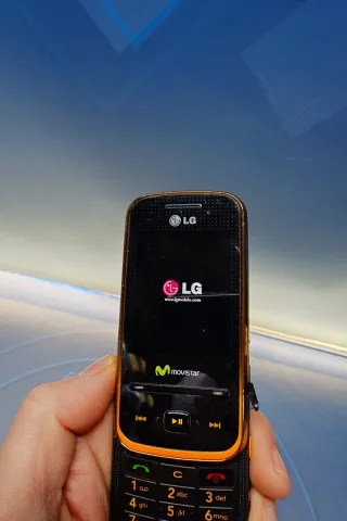 Teléfono Móvil Vintage LG Movistar GM310