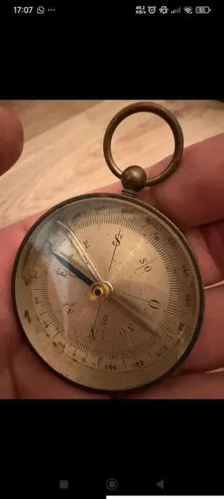 Brújula antigua de latón(leer)