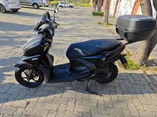 Yamaha Cygnus Ray ZR Scooter Negra