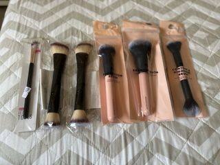 Lote cosméticos: perfumes, cremas, maquillaje