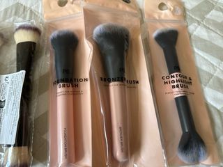 Lote cosméticos: perfumes, cremas, maquillaje