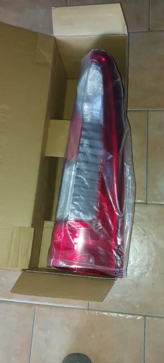 Piloto Trasero Derecho Renault Master Nuevo