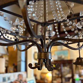 Lámpara de techo de hierro con lágrimas