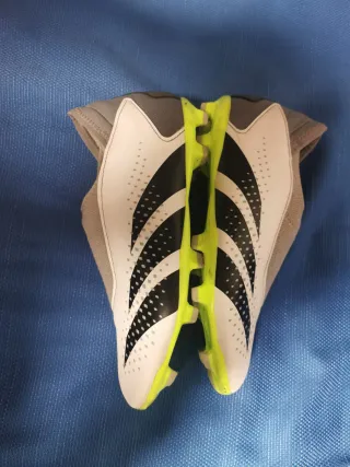 Zapatillas Adidas Predator Blancas y Amarillas