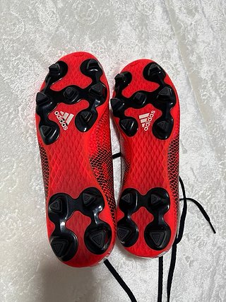Zapatillas Fútbol Adidas Rojas y Negras