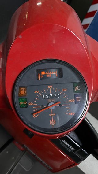 Vespa 125 PK Plurimatic Roja Automática
