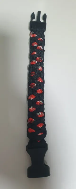 Pulsera de cuerda negra y roja