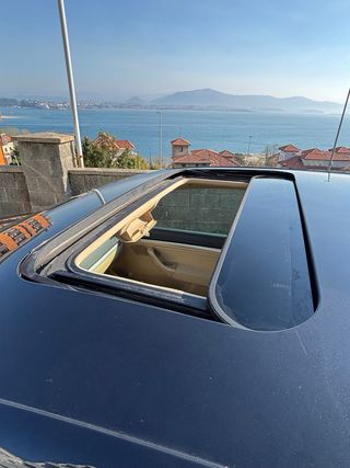 Volkswagen Golf negro