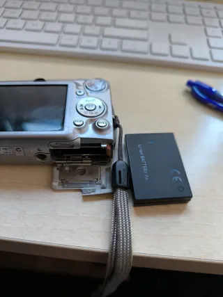 Cámara Canon IXUS 750 Cámara Digital Plata