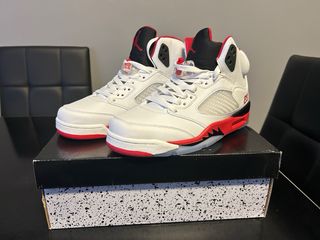 Jordan 5 Retro Fire Red Talla 42
