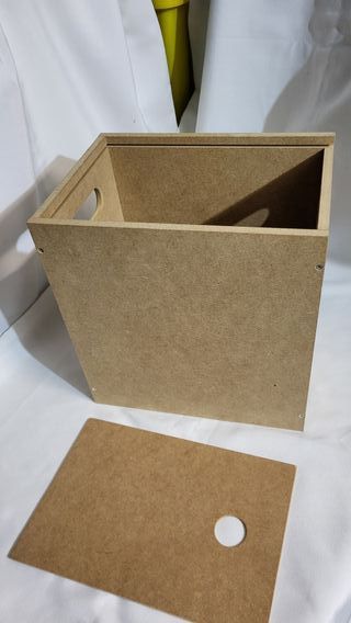 (C01) Caja de madera (MDF) para guardar cómics