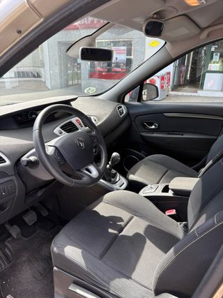 Renault Scenic 2011