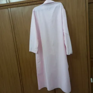Camicia da notte rosa in cotone con pizzo