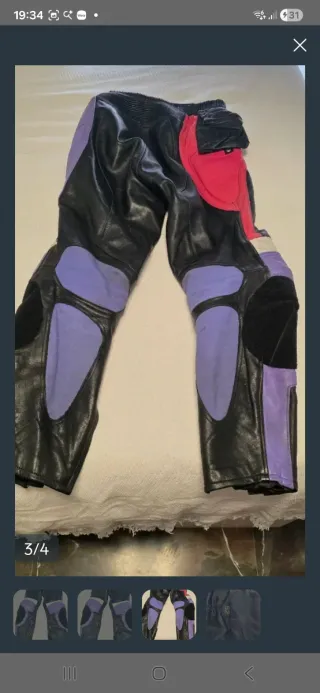 Pantalones de piel moto negros y morados