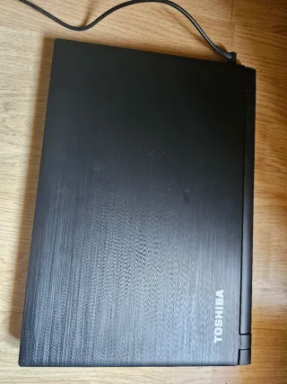 Toshiba Satellite Portátil Negro