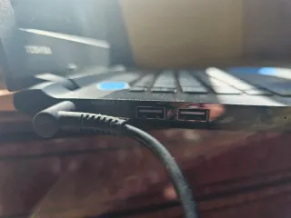 Toshiba Satellite Portátil Negro