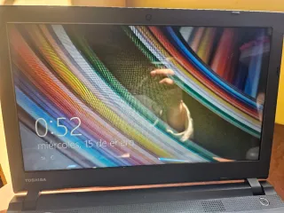 Toshiba Satellite Portátil Negro