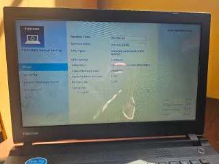 Toshiba Satellite Portátil Negro