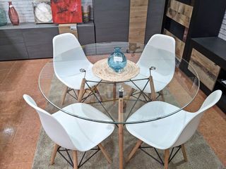OFERTON DE MESA REDONDA DE CRISTAL + 4 SILLAS