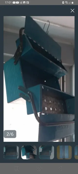 Caja de herramientas metálica azul