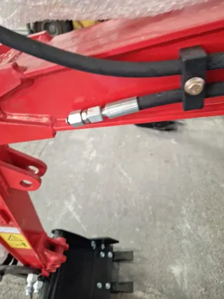 Miniexcavadora con accesorios