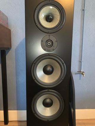 Altavoces T+A Criterion TS200 Negros
