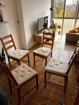 Juego 4 Sillas Madera y Tela Beige